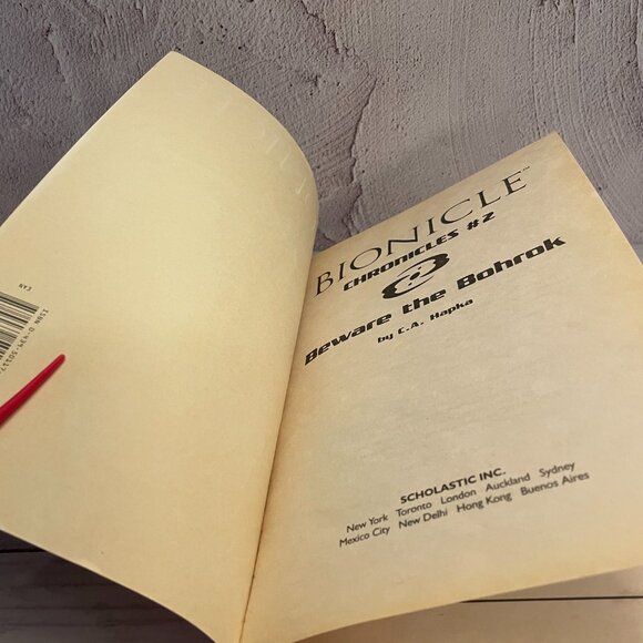 5 for $15📕Lego Bionicle Chronicles #2: Beware the Bohrok (SKU: 290MI) - Picture 3 of 7